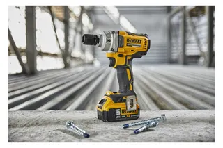 DEWALT Akku-Schlagschrauber, 18 Volt / 5 Ah (bürstenlos), 1/2" (Aussenvierkant) – Bild 2