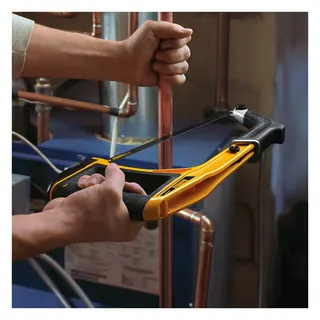 DEWALT 5-in-1 Multifunktionssäge viel- seitige Anwend. + 24 TPI 300mm Sägeblatt – Bild 2