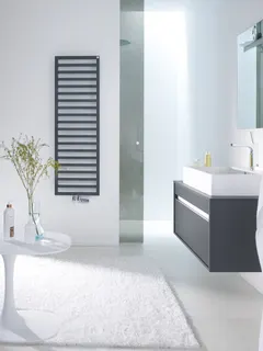 Zehnder Design-Heizkörper Quaro QA-180-060 1835x30x600, RAL 9010 – Bild 2