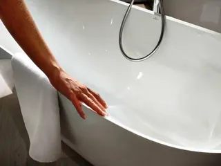 Villeroy & Boch Badewanne Theano 1550x750x506mm Solo Freistehend Weiß Alpin – Bild 3