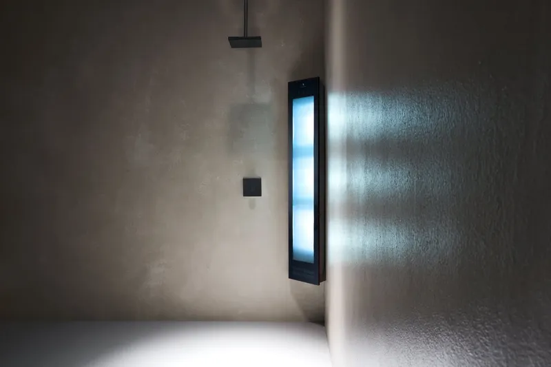 Sunshower Square Line Combi Black IR + UV 300x1450x200mm (BxHxT)