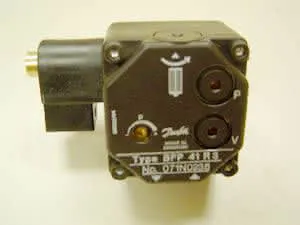RE Ölpumpe Danfoss BFP41 R3+Druckleitung 97955484