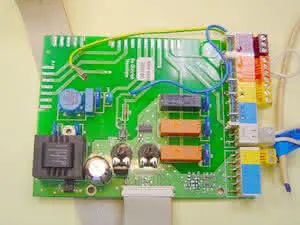 Remeha Relaisplatine Schaltfeld Base/x 88065539