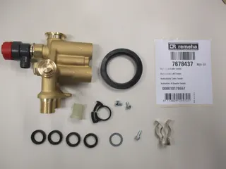 Remeha Hydroblock links CalentaEasyCombi28C 7678437