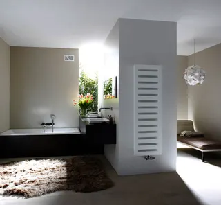 Zehnder Heizwand Metropolitan MEH-120-050 1225x39x500 RAL 9016 – Bild 3