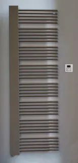 Zehnder Design-Heizkörper Yucca elektrisch YSE-130-080/GD 1365x95x800, RAL 9016 – Bild 2