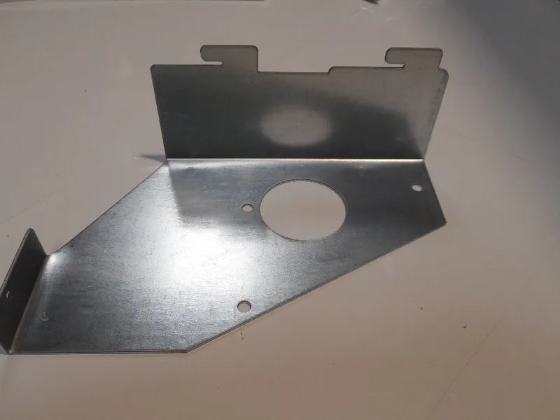 Remeha Halteblech für Pumpe 300024447