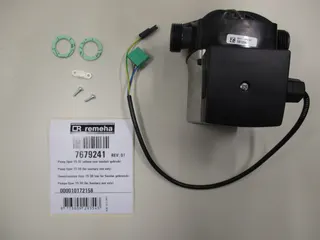 Remeha Pumpe UPER 15/30 7679241