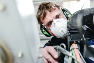 Gehörschutz X1A EN 352-1 (SNR) 27 dB Kop fbügel elektr.isol.schmaler Kapselaufbau – Bild 3