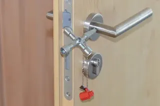 Schaltschrankschlüssel 820 M03 13 Funktionen m.Bitadapter