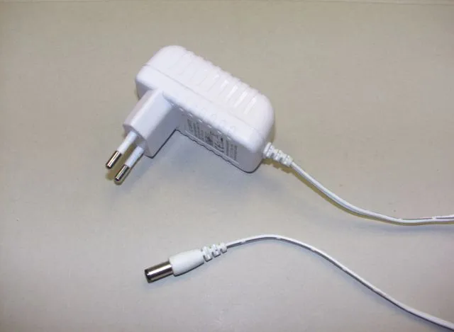 BEMM Stecker-Netzteil 12 VDC/6 W 1,5 m Anschlusskabel m. Gerätestecker