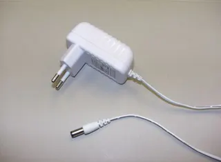 BEMM Stecker-Netzteil 12 VDC/6 W 1,5 m Anschlusskabel m. Gerätestecker
