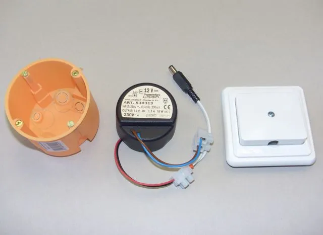 BEMM UP-Netzteil-Set 12 VDC/3 W inkl. Kabelauslass, Rahmen, Stecker