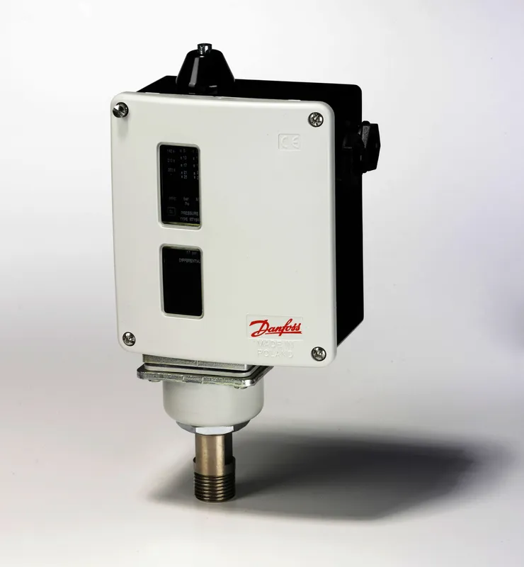 Danfoss Selbstüberwachendes Pressostat 50-2,5 bar, RT 33 B