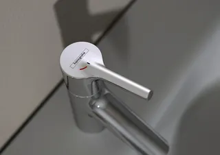 Hansgrohe Waschtischmischer 80 Talis S CoolStart chrom – Bild 4