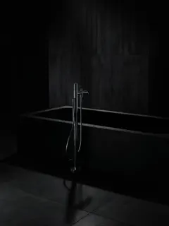 Hansgrohe Wannenmischer Axor Uno Fertigset Bügelgriff zur Bodenmontage chrom – Bild 3