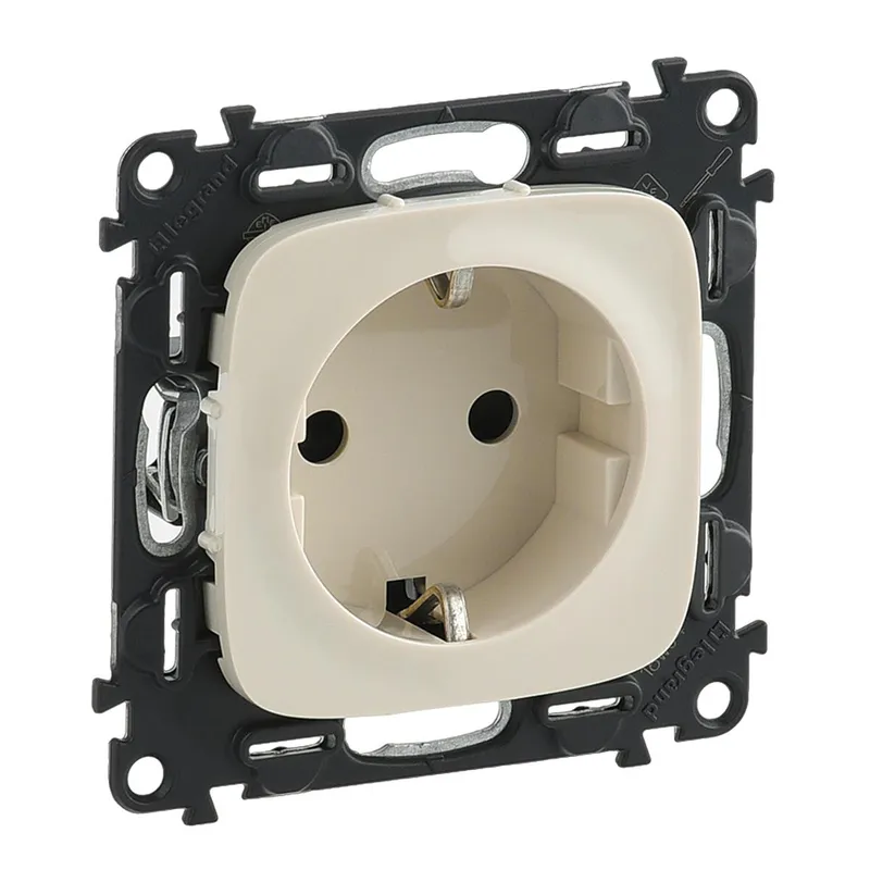Legrand SCHUKO-Steckdose V.ALL mandelweiss