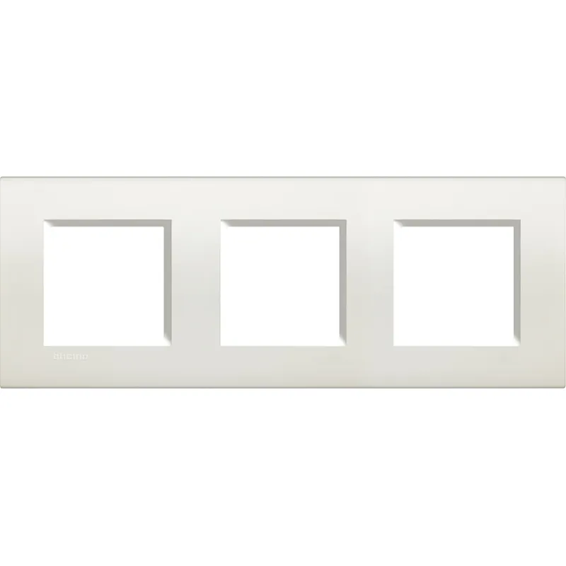 Bticino Rahmen LNA4802M3BI weiss 3x2-modulig