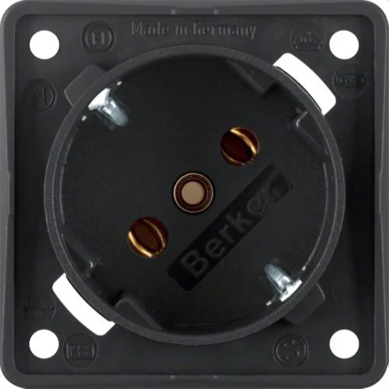 Berker SCHUKO-Steckdose M38418525 45Grad schwarz matt