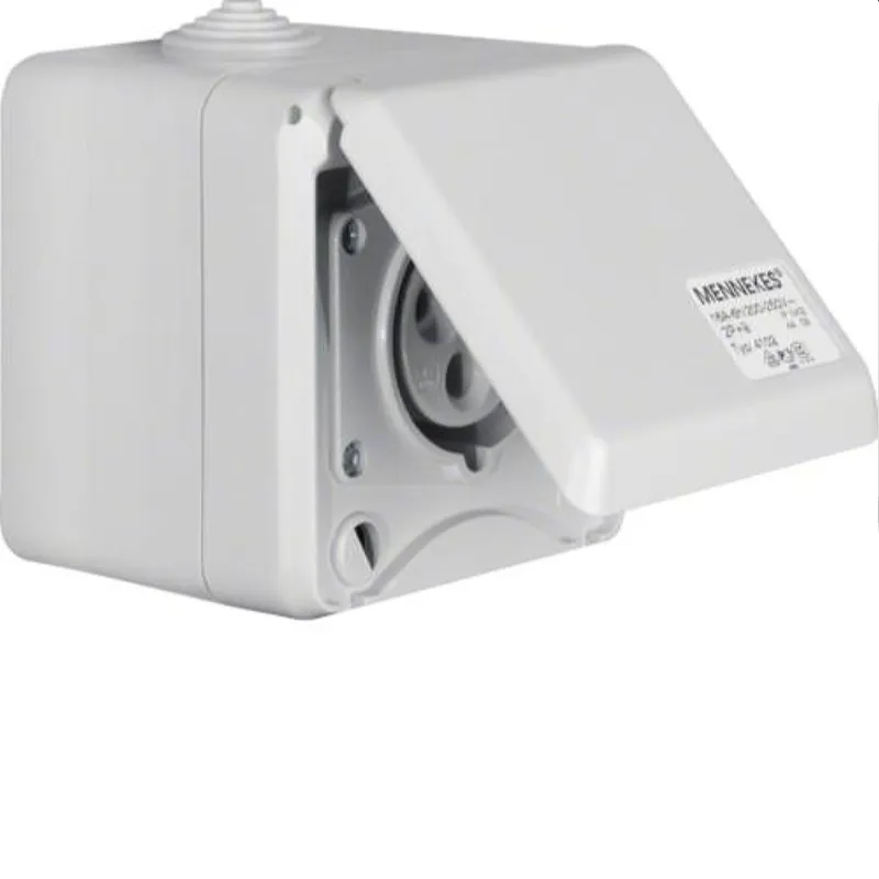 Berker CEE-Steckdose M3558101 16A 3polig AP