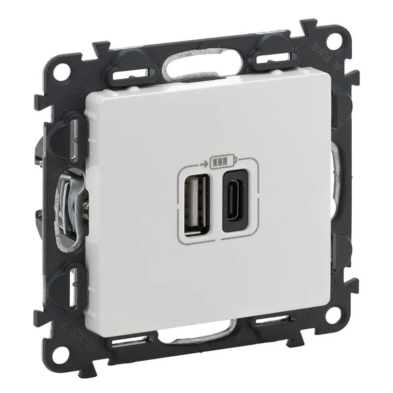 Legrand 753106 VLIFE 2xUSB-A+C 2MOD 3A UW