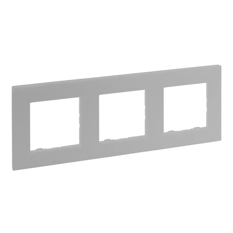 Legrand Rahmen 864373 Niloe Step 3fach aluminium