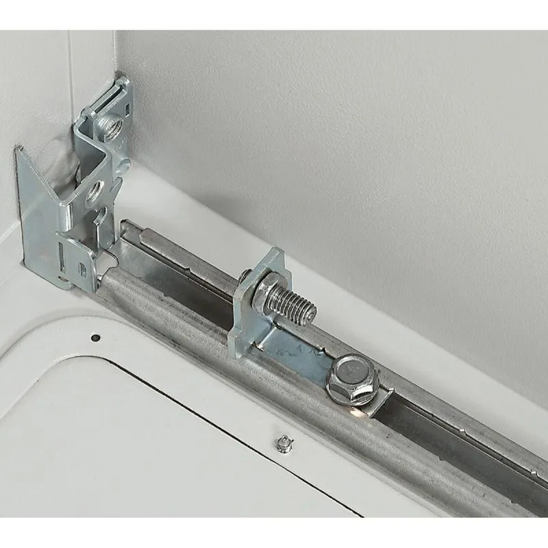 Legrand Gleitschiene f.Montageplatte Atlanic Schränke T:250mm
