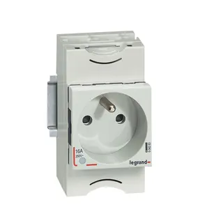 Legrand Schaltschranksteckdose 004283 VT 2P+E Glim.,fr