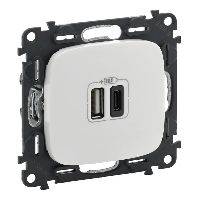 Legrand 754965 VALLURE 2xUSB-A+C 2MOD 3A UW