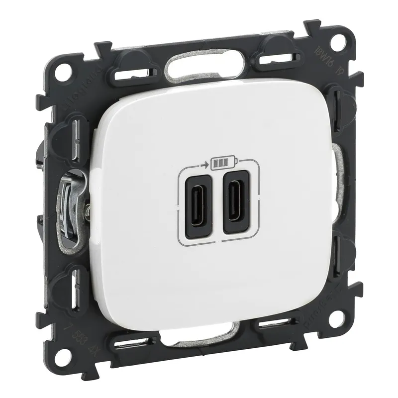 Legrand 755345 VALLURE 2xUSB-C 2MOD 3A UW