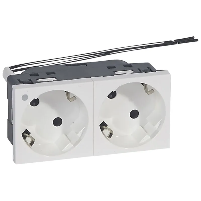 Legrand Steckdose 077290 MSC 2f 45° bel. 4mod ws