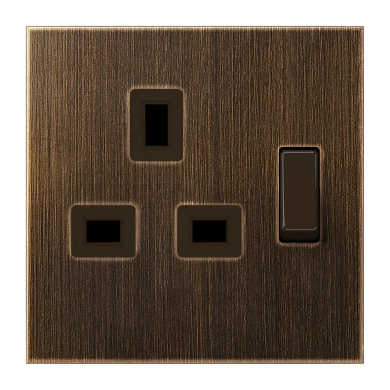 Jung Abschaltbare Steckdose, British Standard, 13 A 250 V ~, Schraubklemmen BS 1363-1, 4 mm2, ohne Krallen, SAFETY+ ME3171AT