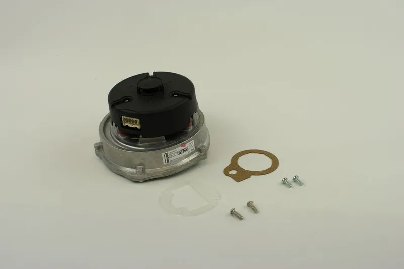 BOSCH Gebläse für GC7000WP 70