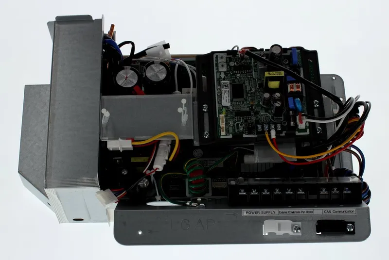 JU/BOSCH Ersatzteil TTNR: 8738207323 Steuergerät 8kW